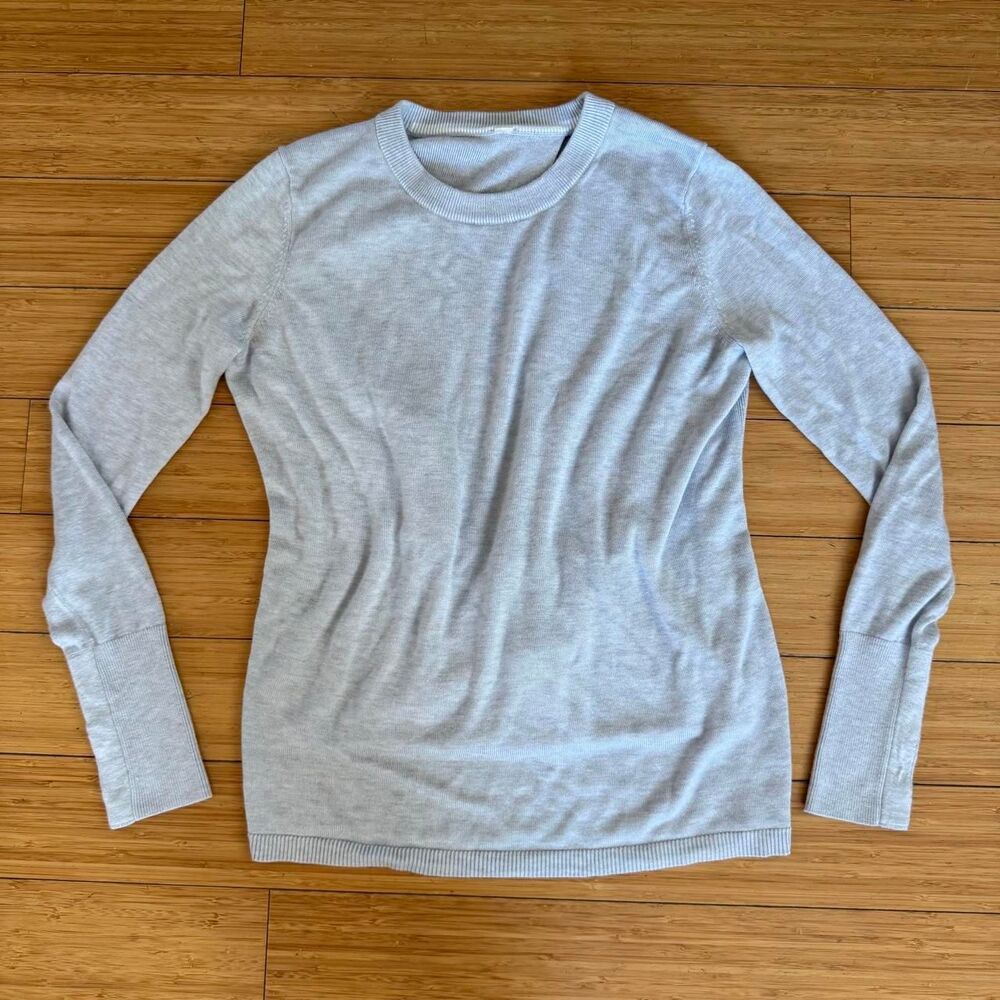 Lululemon Gray Open Back Pullover Sweater Thumbholes Tulip Back